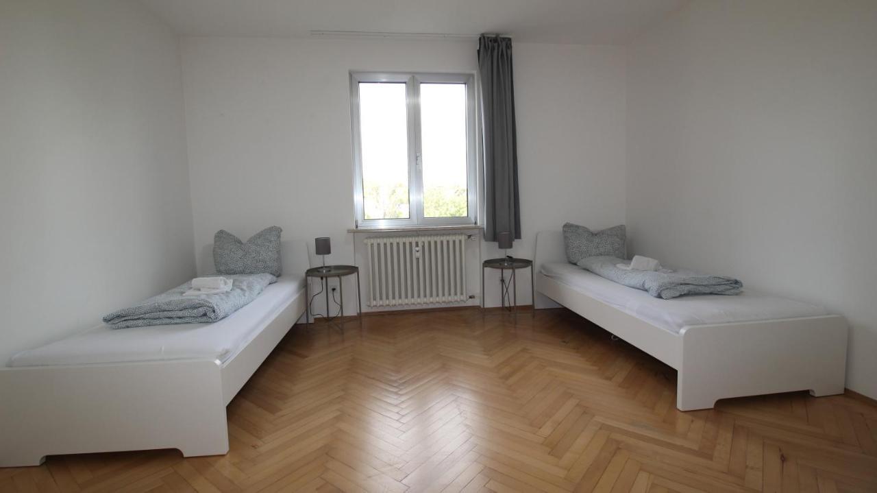 Apartmenthaus Kitzingen - Grosszuegige Wohnungen Fuer Je 6 Personen Mit Balkon Exterior photo