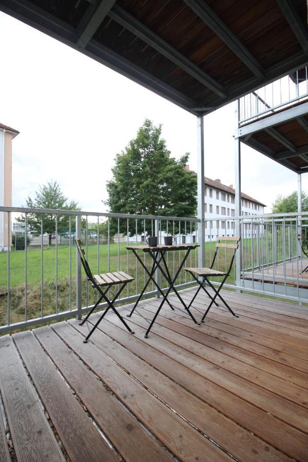 Mowo Marshall 8 - Apartmenthaus Kitzingen - Grosszuegige Wohnungen Fuer Je 6 Personen Mit Balkon Exterior photo
